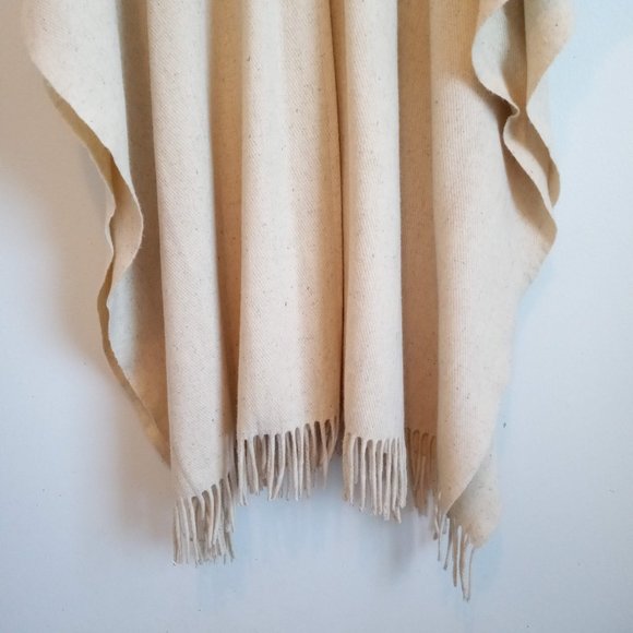 Wool Mexican Poncho - Picture 5 of 14